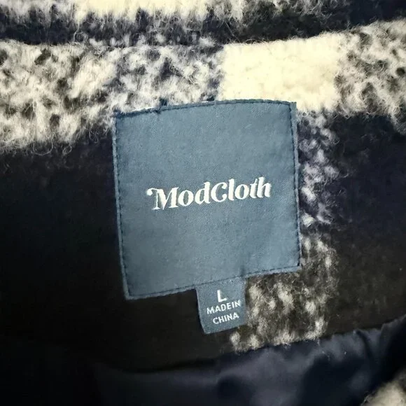 Modcloth Women's Ladylike Lately Collared Coat SZ L Plaid Black White Cozycore - Picture 3 of 7